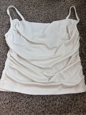 NWT No Boundaries Ruched Tank Top with Dot Pattern